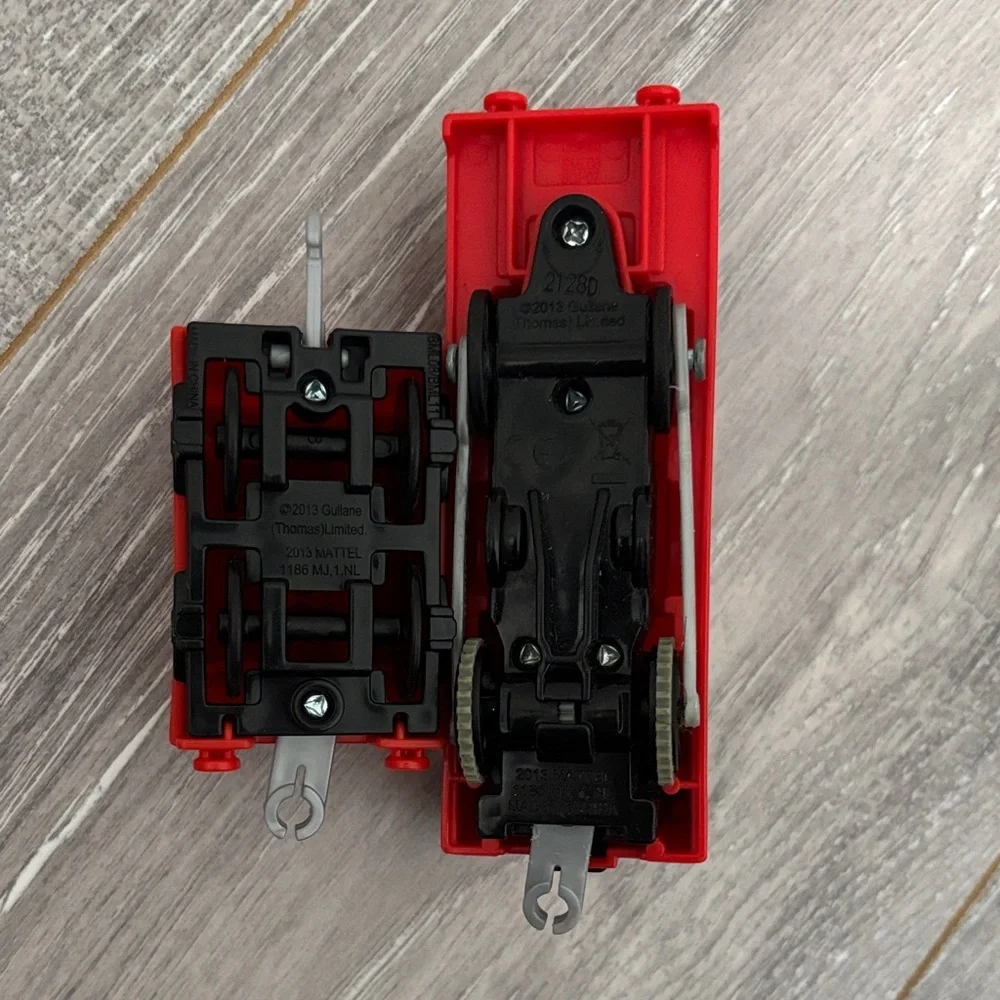 Trackmaster James and Tender